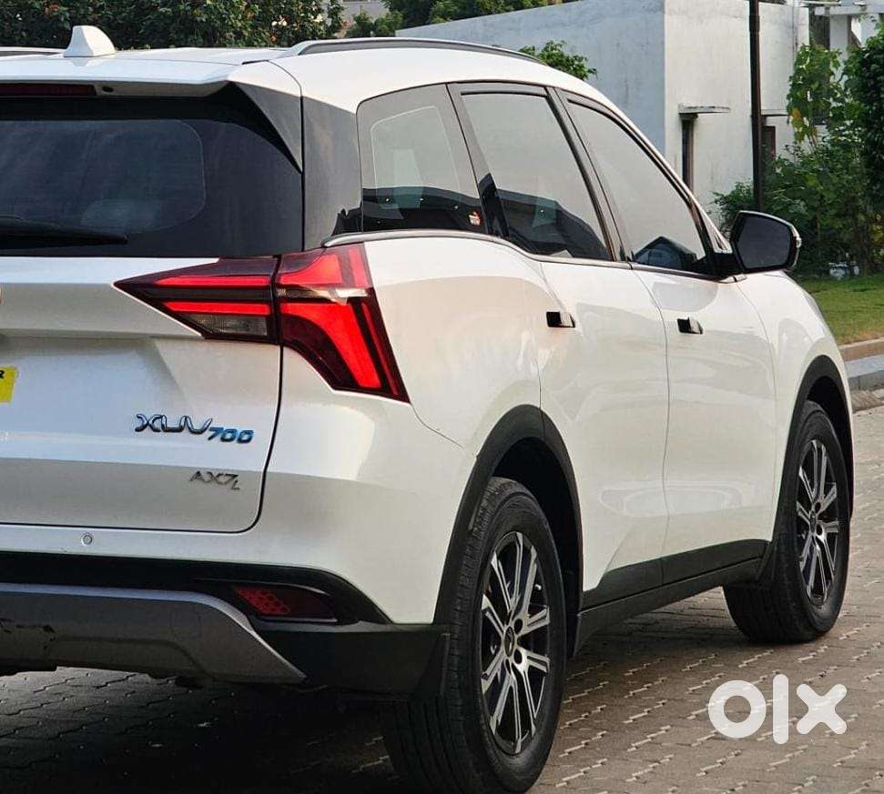 Mahindra Xuv700 2.2 Ax 7 Diesel Mt Luxury Pack Str, 2023, Diesel