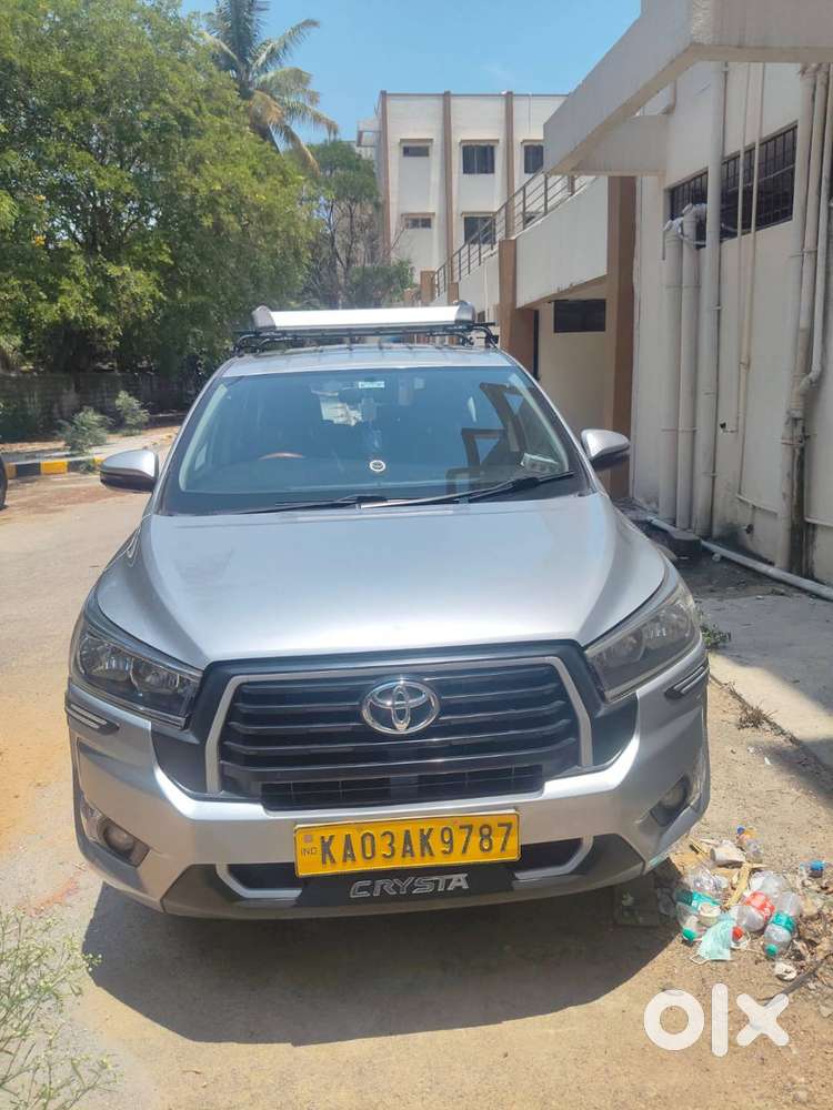 Innova Crysta 8str