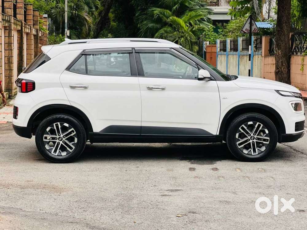 Hyundai Venue 1.0 Sx (o) Turbo Dct, 2024, Petrol