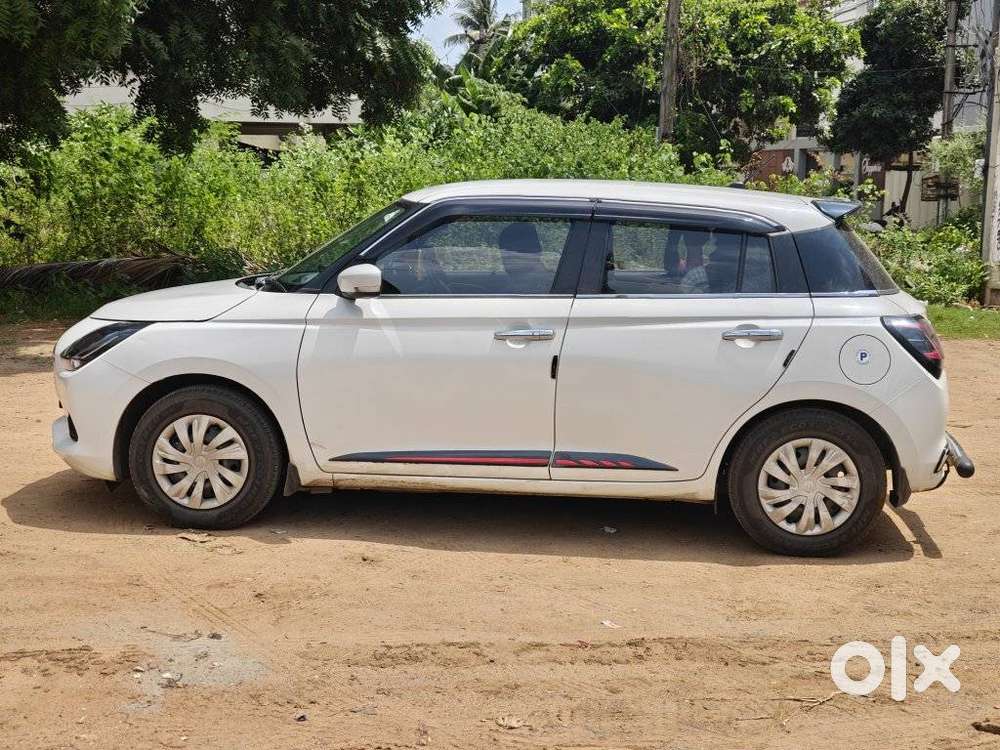 Maruti Suzuki Swift Vxi Optional, 2025, Petrol