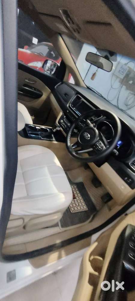 Kia Carnival Premium, 2020, Diesel
