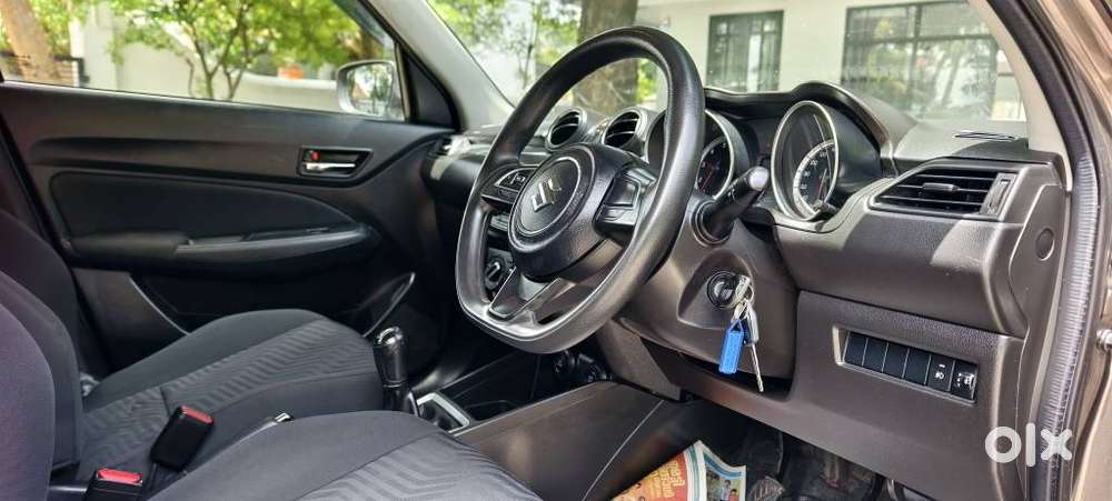 Maruti Suzuki Swift Vxi + Manual, 2021, Petrol