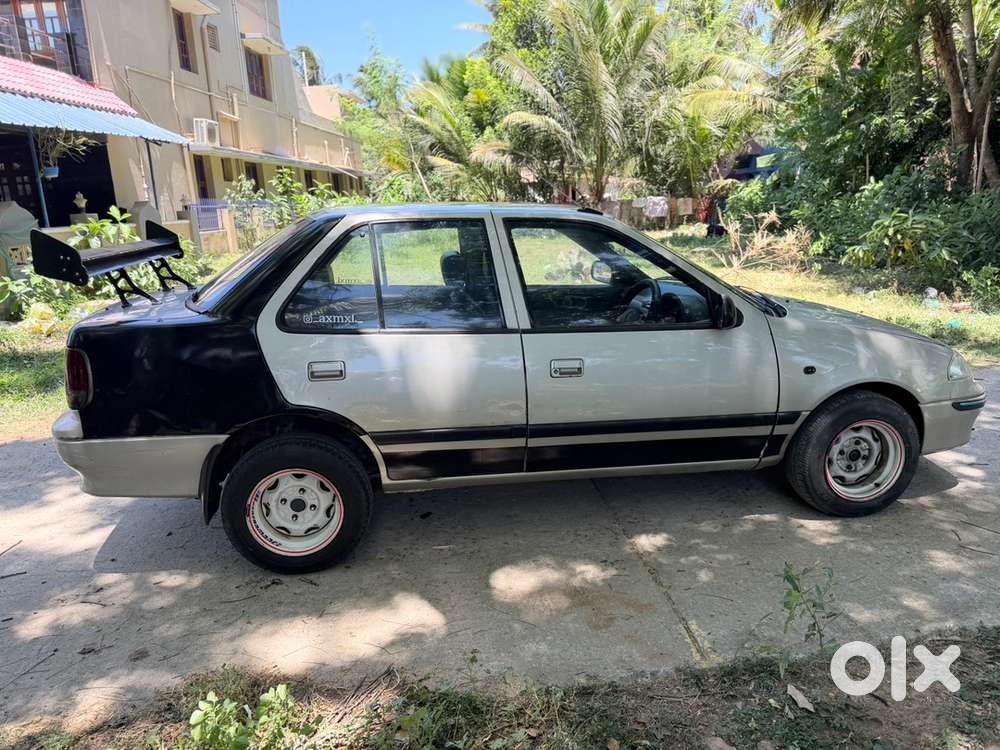 Maruti Suzuki Esteem Petrol 2003