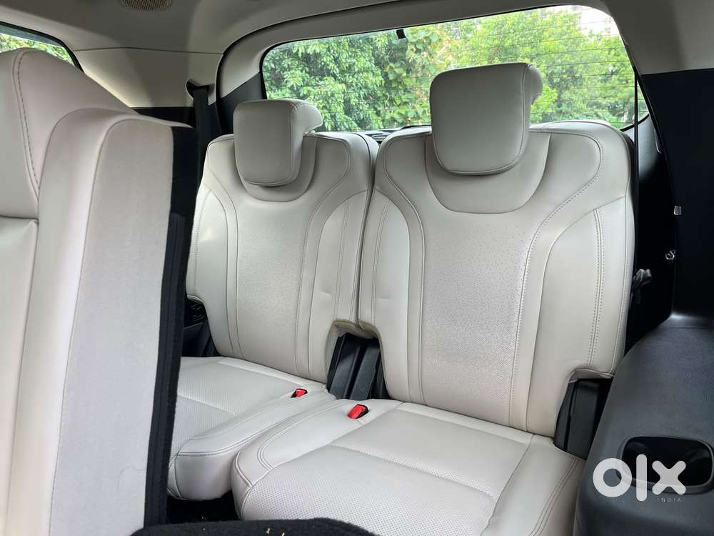 Mahindra Xuv700 2.0 Ax 7 Petrol At Luxury Pack Str, 2022, Petrol
