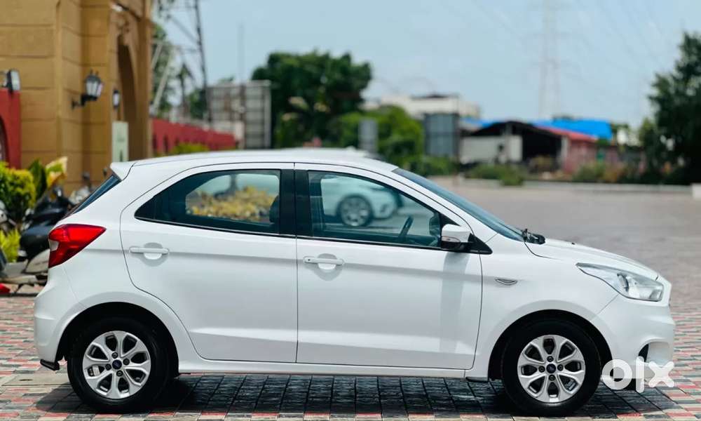Ford Figo Titanium, 2016, Petrol