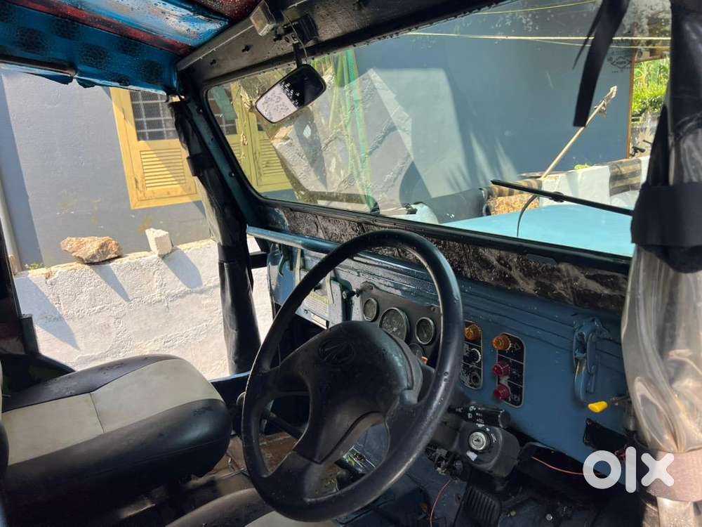 4x4 Mahindra Major Jeep