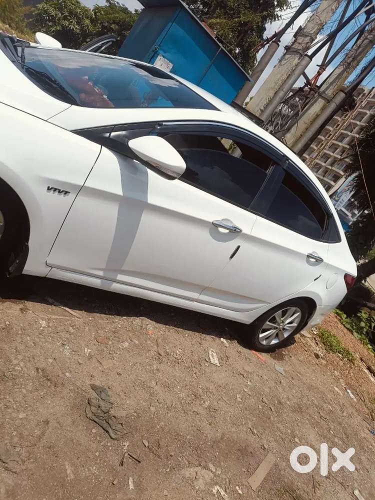 Hyundai Verna Fluidic Sx 2011 Automatic