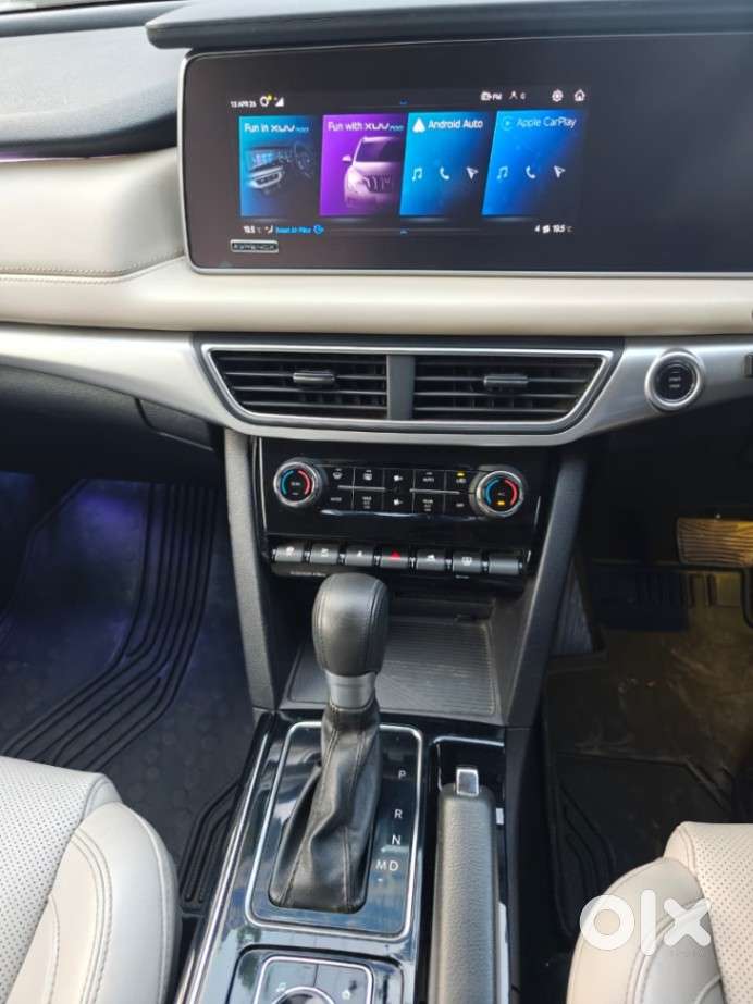 Mahindra Xuv700 2.0 Ax 7 Petrol At Str, 2023, Petrol