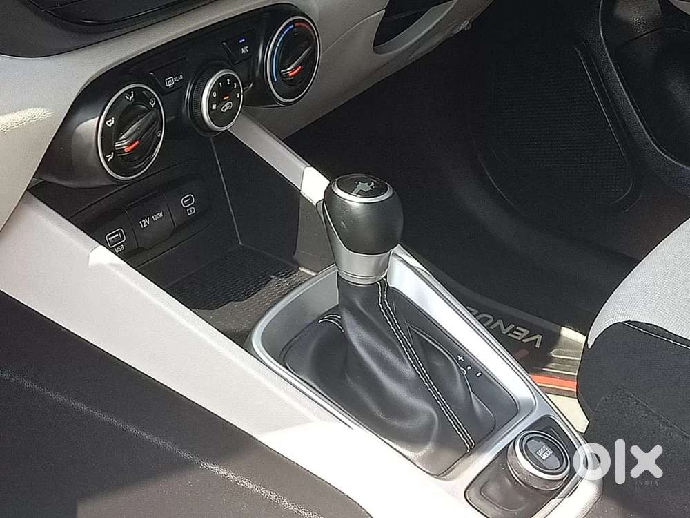 Hyundai Venue 1.0 S (o) Turbo Dct, 2025, Petrol