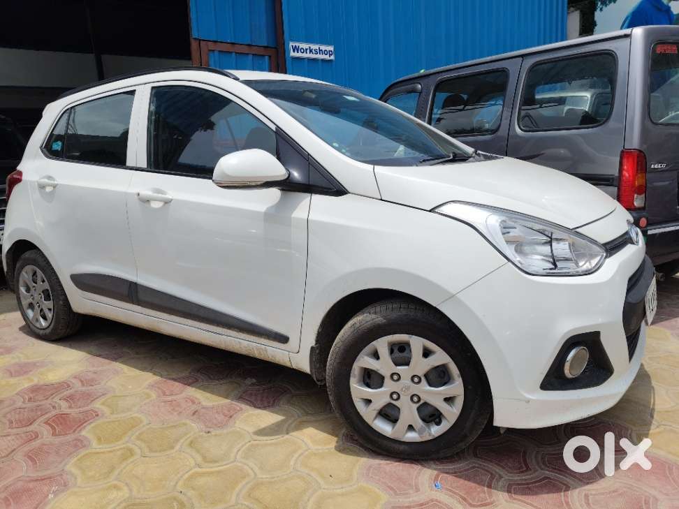Hyundai Grand I10 Magna O At Petrol, 2015, Petrol