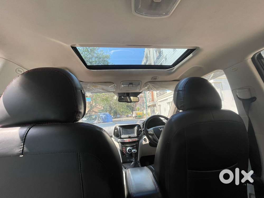 Mahindra Xuv300 W8 1.2 Petrol Dual Tone, 2024, Petrol