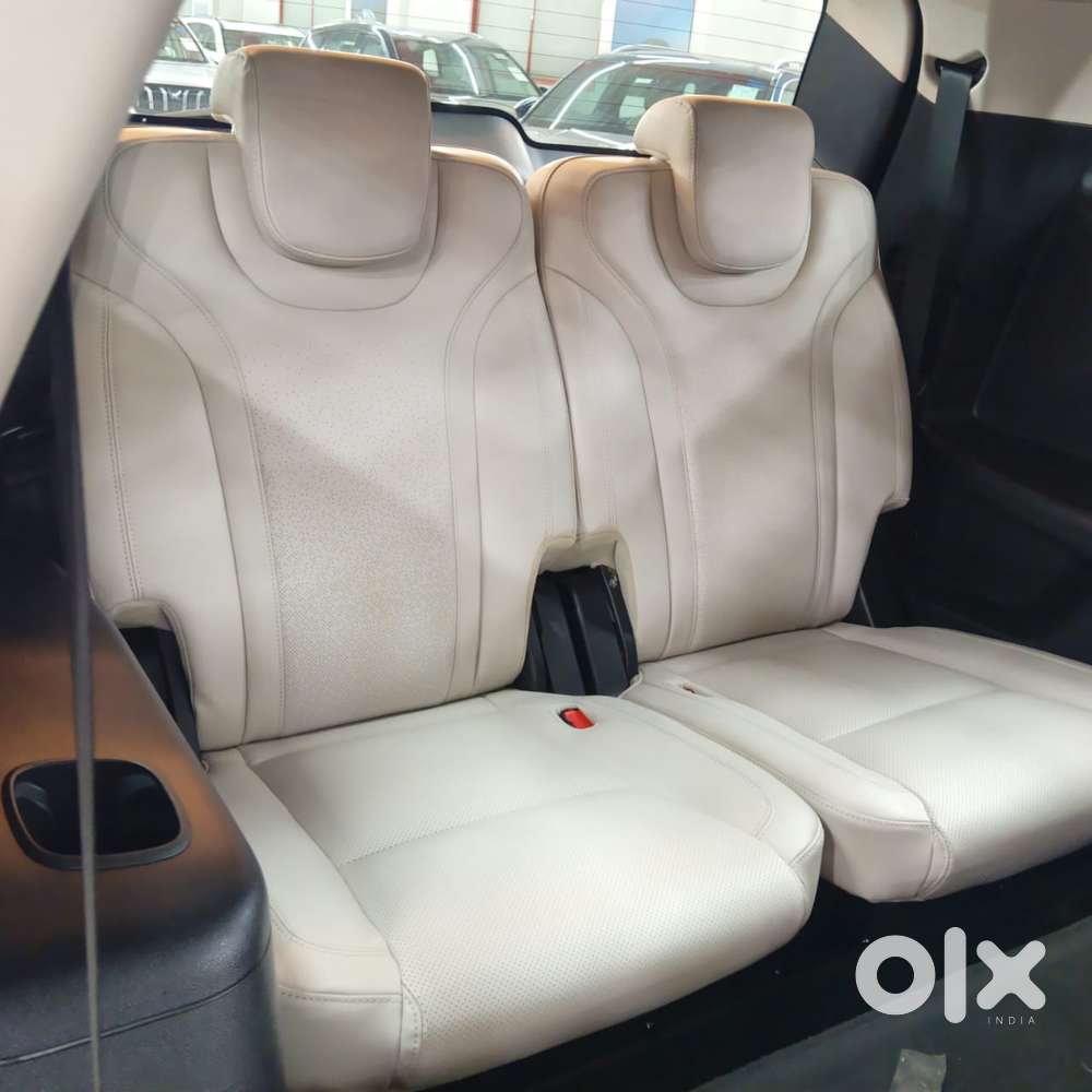 Mahindra Xuv700 2.0 Ax 7 Petrol At Luxury Pack Str, 2023, Petrol