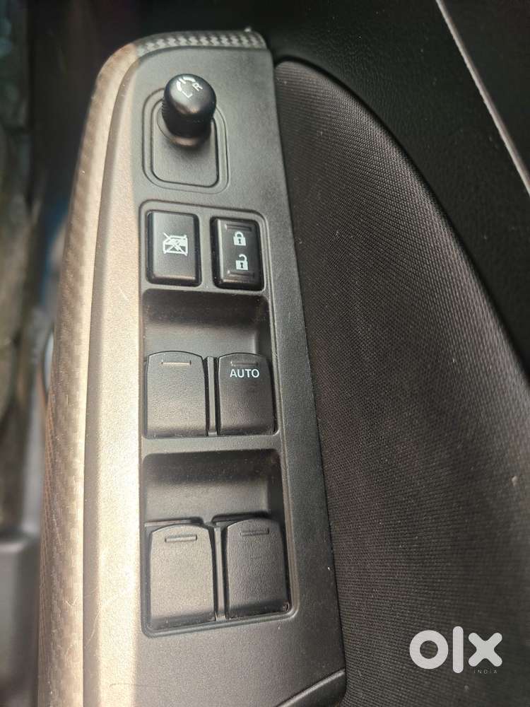 Maruti Suzuki Swift Vxi Abs Bsiv, 2023, Petrol