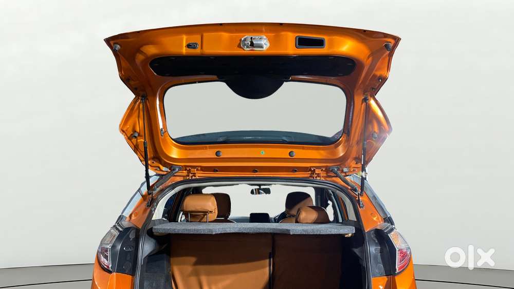 Tata Nexon 1.2 Revotron Xz Plus Dual Tone, 2019, Petrol