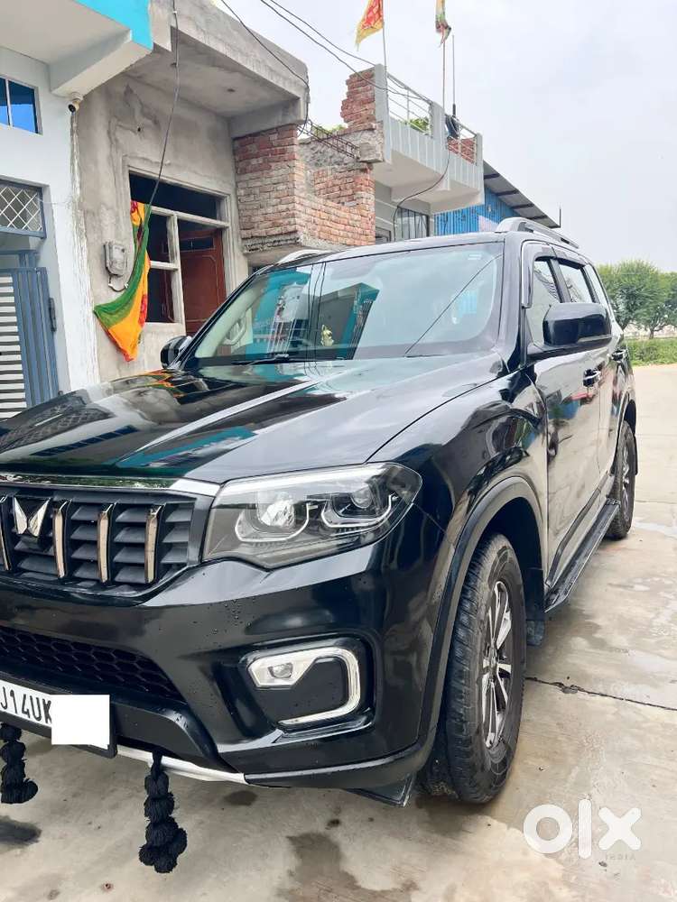 Mahindra Scorpio N Z8 Sunroof Diesel 2024
