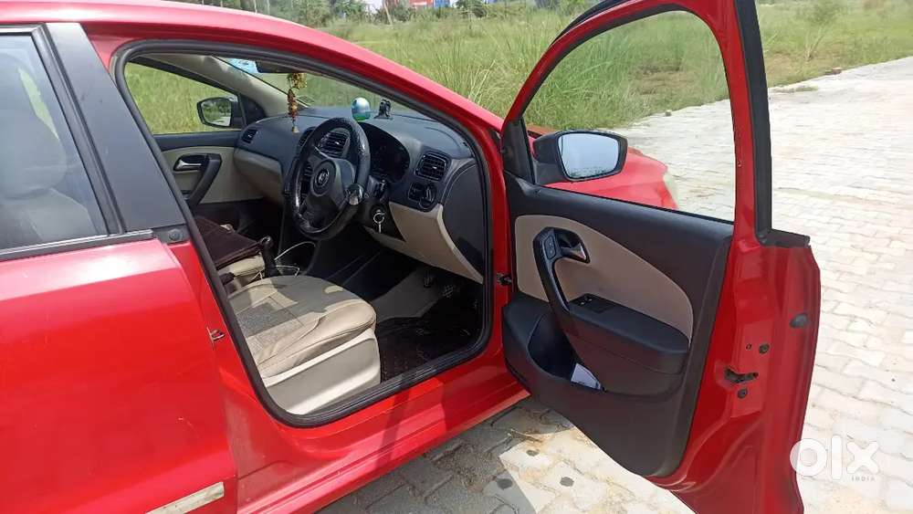 Volkswagen Polo Petrol 2011