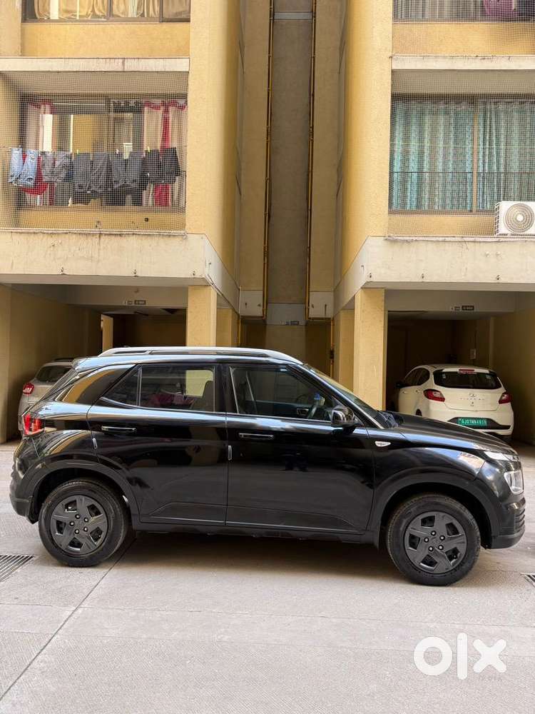 Hyundai Venue 2024 Petrol Good Condition