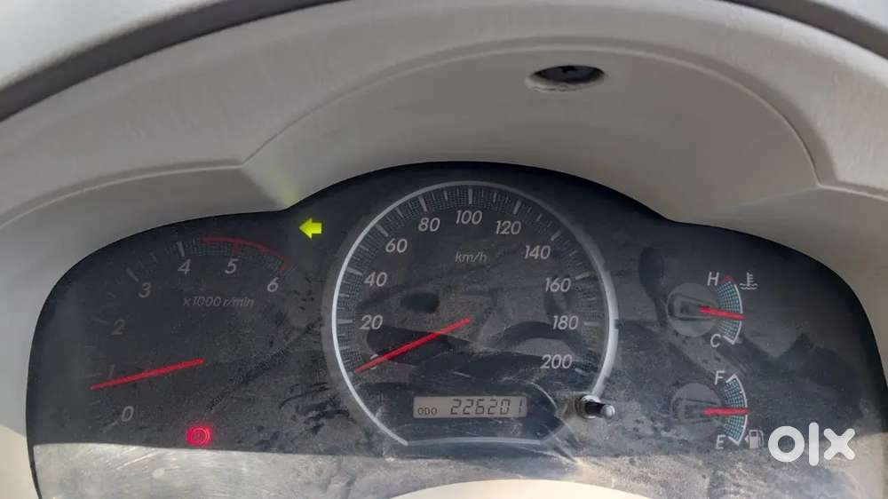 Toyota Innova 2012 Diesel 226000 Km Driven