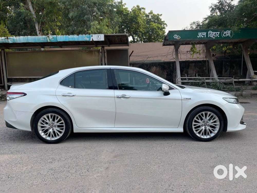 Toyota Camry 2.5 Hybrid, 2019, Petrol