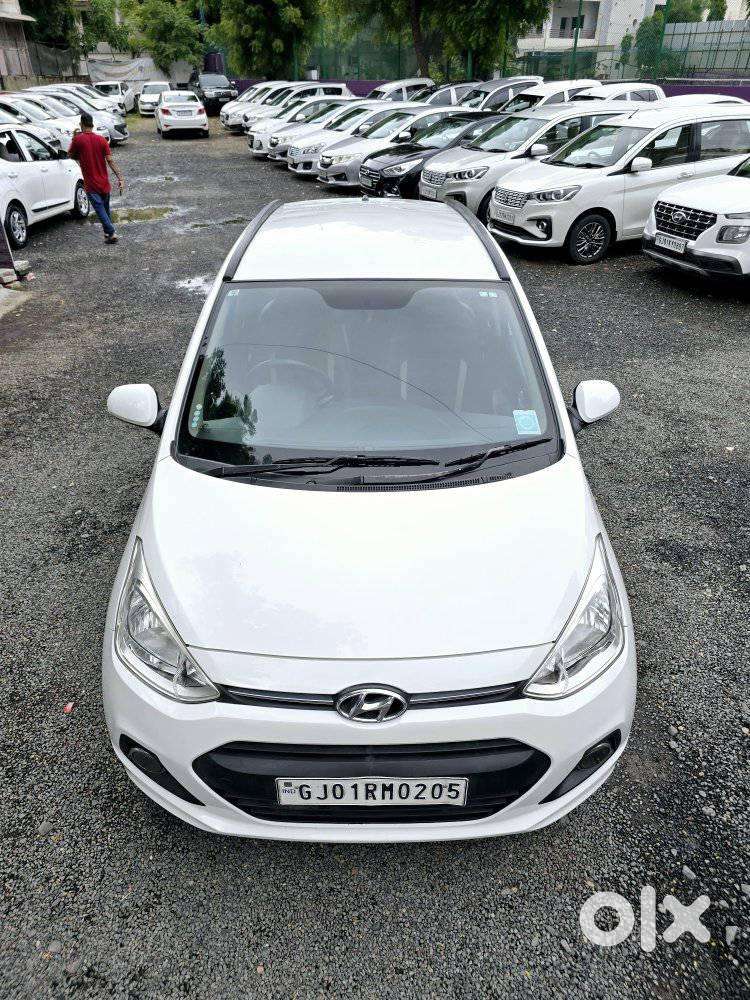 Hyundai Grand I10 2013-2016 Sportz Edition, 2015, Petrol