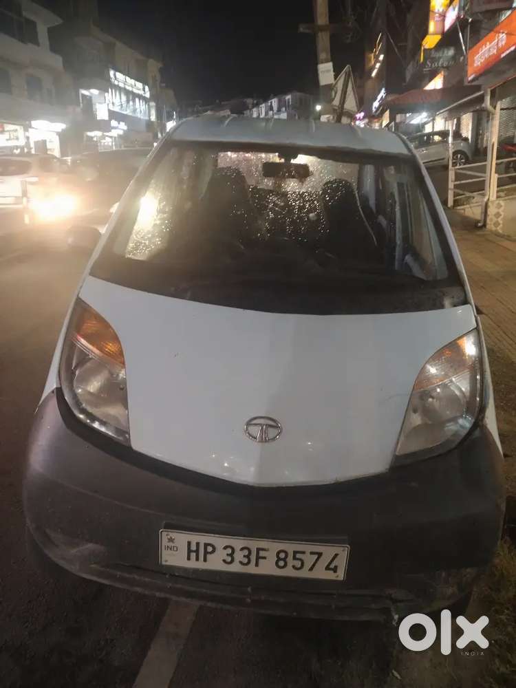 यह नैनो कर अच्छी कंडीशन में है और कोई प्रॉब्लम नहीं है