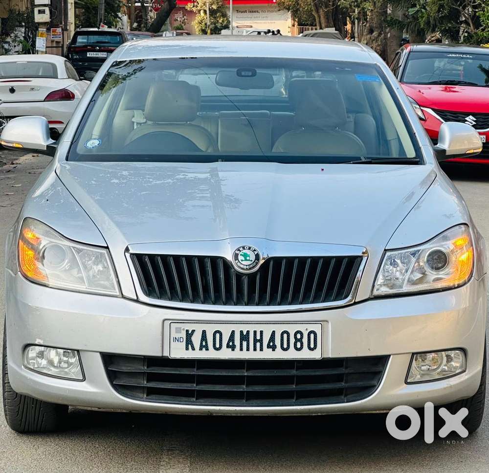 Skoda Laura 1.8 Tsi Ambiente, 2010, Petrol