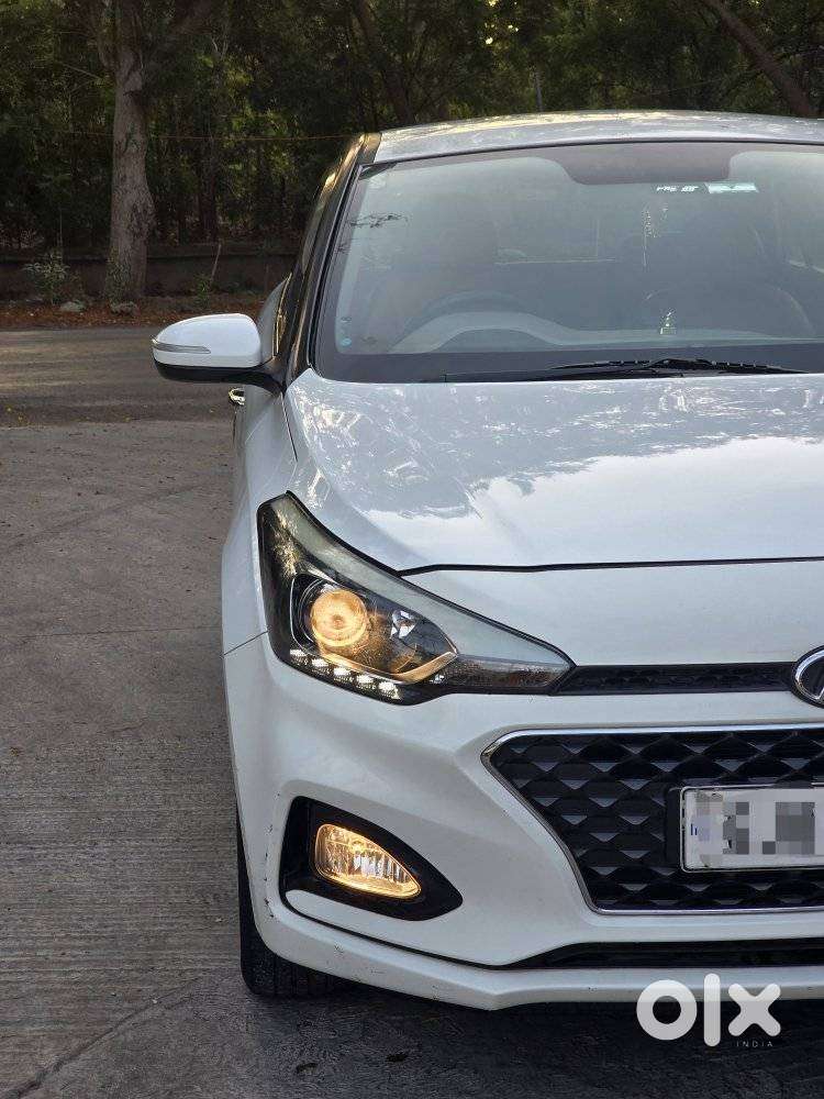 Hyundai I20 Asta (o) 1.2 Mt Dual Tone, 2019, Cng & Hybrids