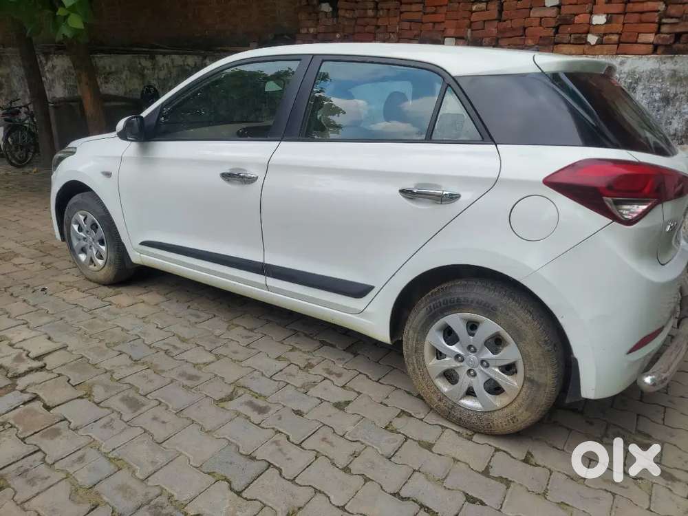 New Condition Hyundai Elite Give 28kmpl- I20 2017 1st Owner