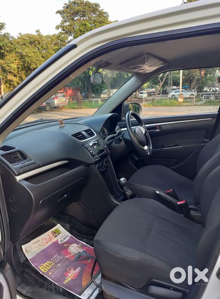 Maruti Suzuki Swift Vxi + Manual, 2015, Petrol