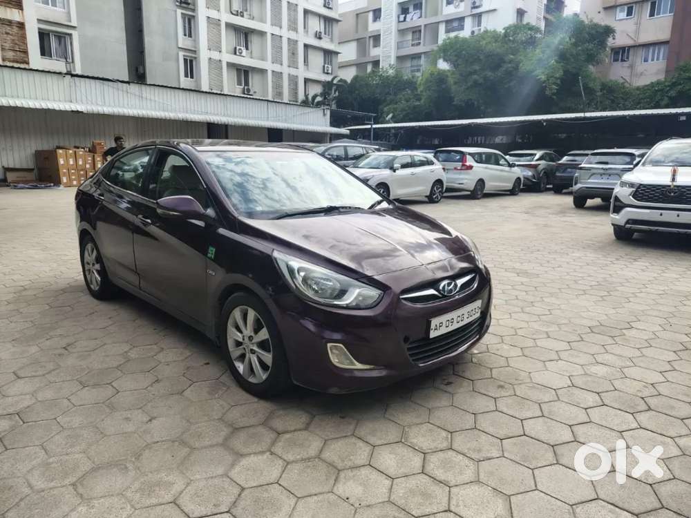 Hyundai Verna Fluidic 1.6 Crdi Sx, 2011, Diesel