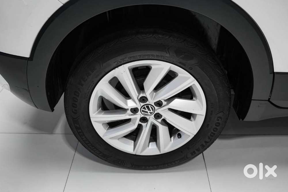 Volkswagen Taigun 1.0 Tsi Highline At, 2022, Petrol