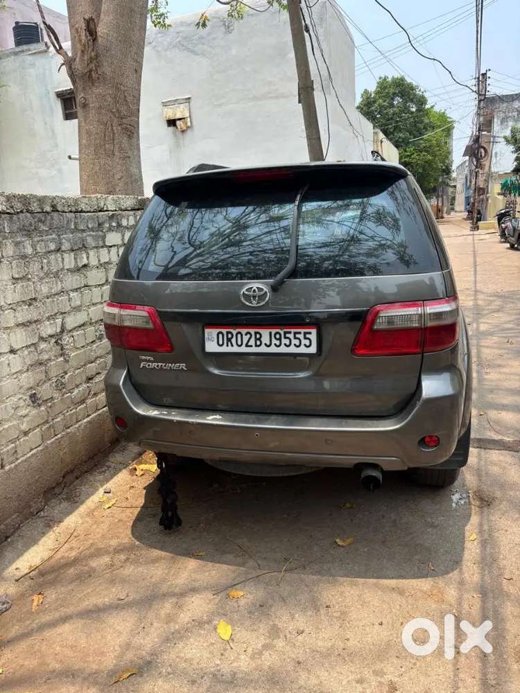 Toyota Fortuner 4x4 Manual 2 Owner
