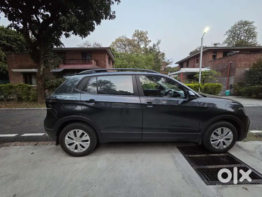 Volkswagen Taigun 2022 Petrol 26500 Km Driven / Extended Warranty 2028