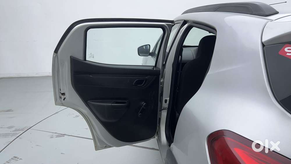 Renault Kwid 2019-ongoing 1.0 Rxt (o), 2018, Petrol