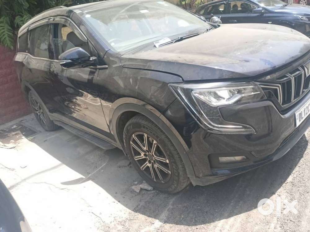 Mahindra Xuv700 2.0 Ax 7 Petrol At Str, 2024, Petrol