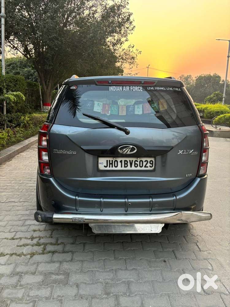 Mahindra Xuv500 Diesel 2015 Owned By Defence Officer In Excellent Con