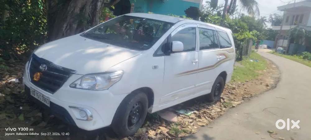 Toyota Innova Diesel 2.5 V 2013