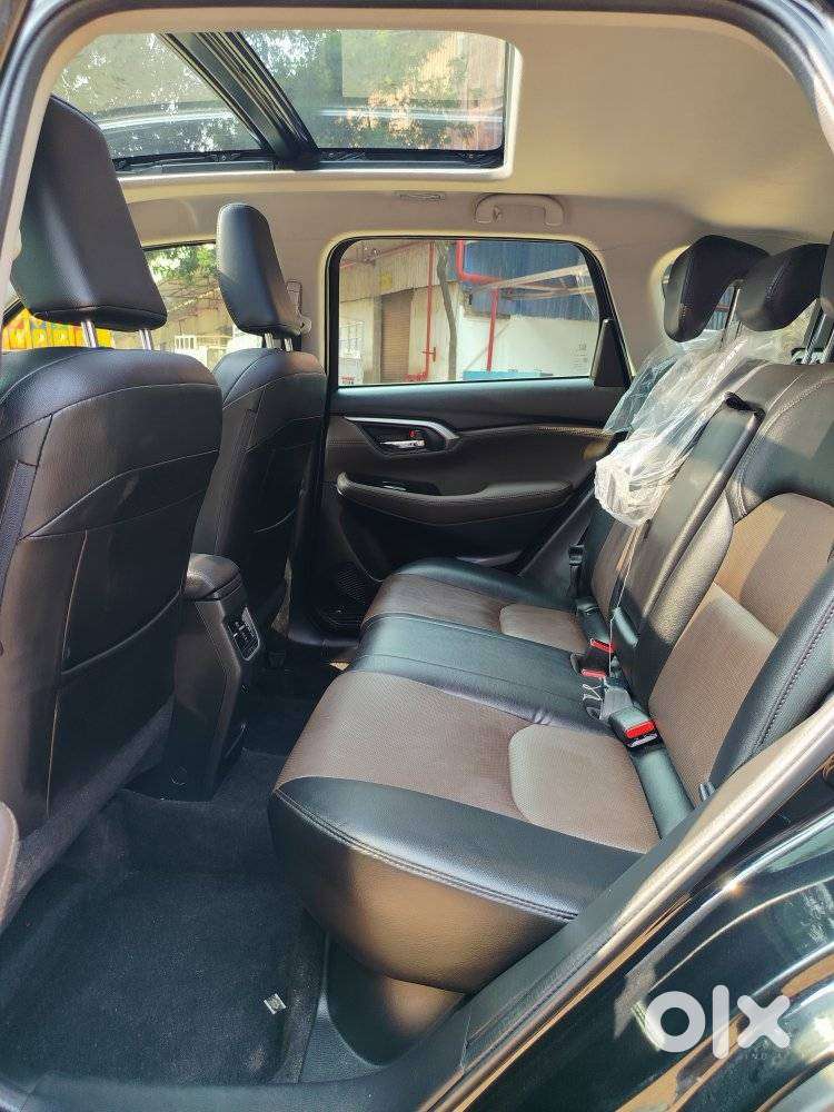 Toyota Urban Cruiser Hyryder 1.5 V Hybrid, 2025, Petrol