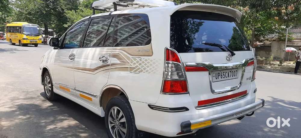 Innova 2.5 G Disel Top Model