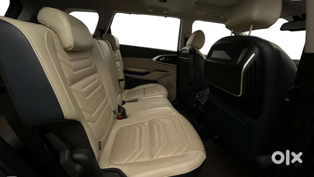 Kia Carens 1.4 Luxury Plus Dct 7 Str, 2022, Petrol