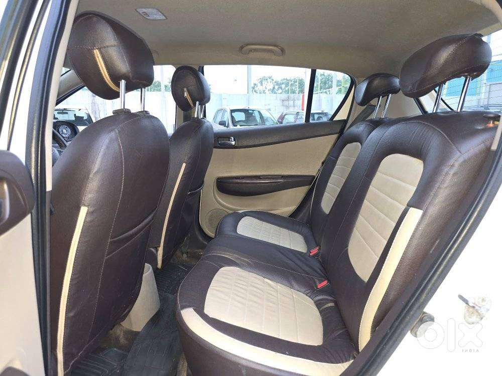 Hyundai I20 2010-2012 1.2 Sportz, 2011, Petrol