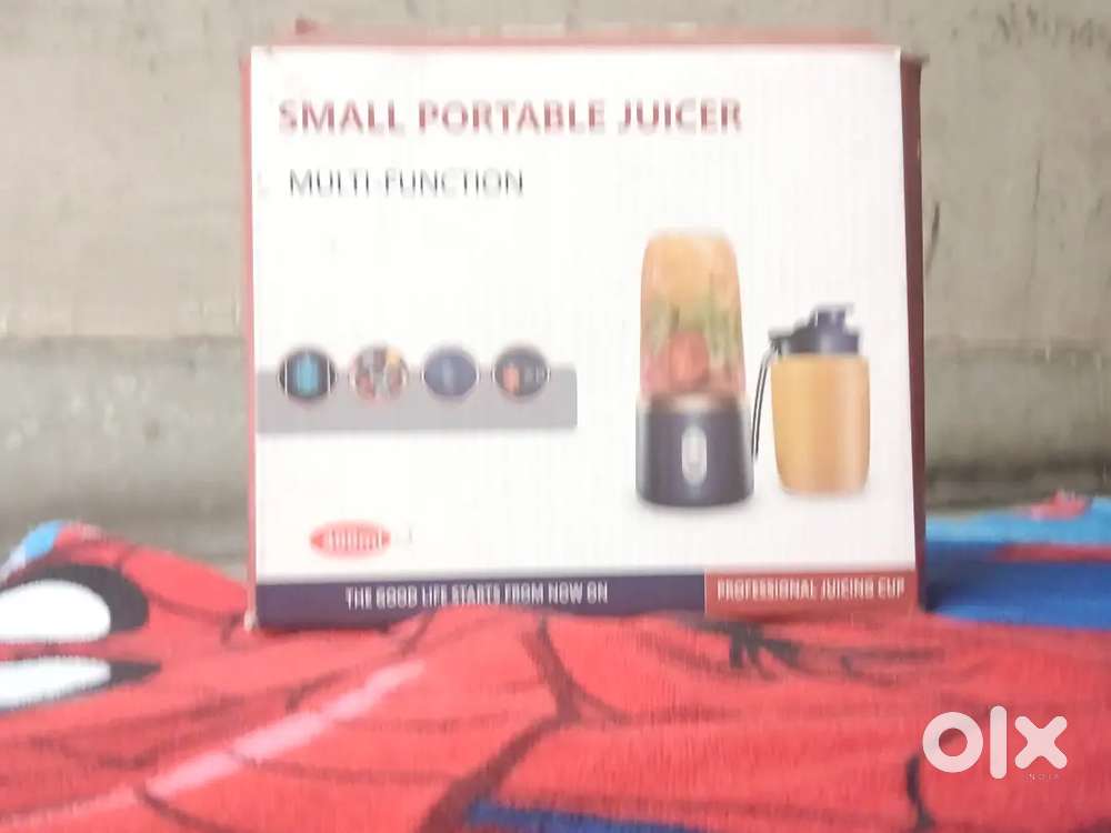 Small portable mixer grinder for biscuit shakes choclate