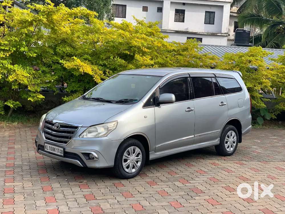 Toyota Innova G4 8 Str 2015 Petrol Manual