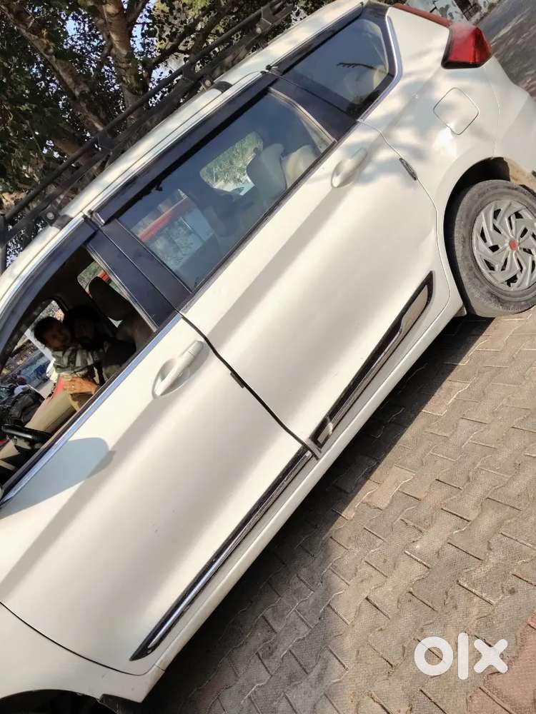 Maruti Suzuki Ertiga 01 Petrol 60000 Km Driven