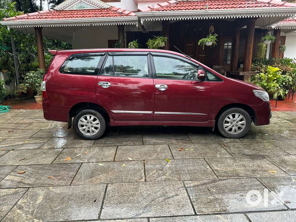 Toyota Innova Diesel 2011 Year