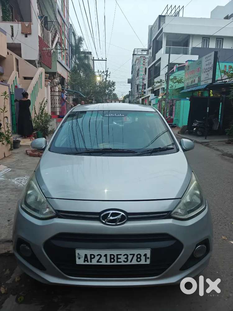 Hyundai Xcent 2015 Diesel 130000 Km Driven Well Maintained