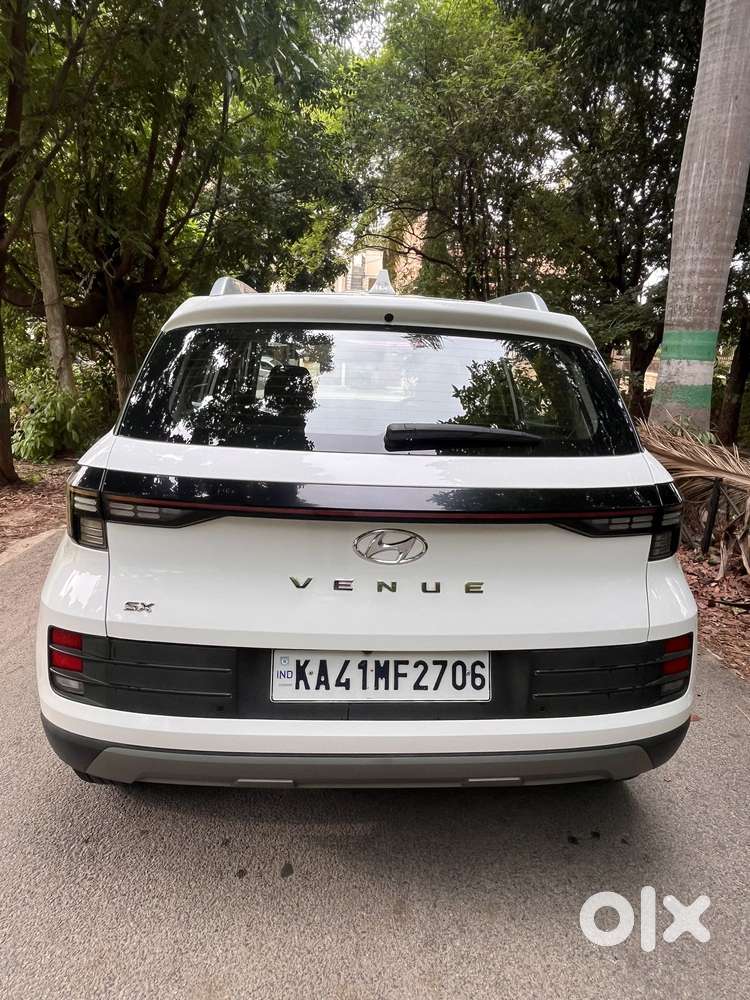 Hyundai Venue Sx (o) Mt 1.5 Diesel, 2024, Diesel