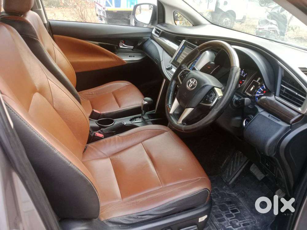 Toyota Innova Crysta 2.8z Automatic, 2016, Diesel