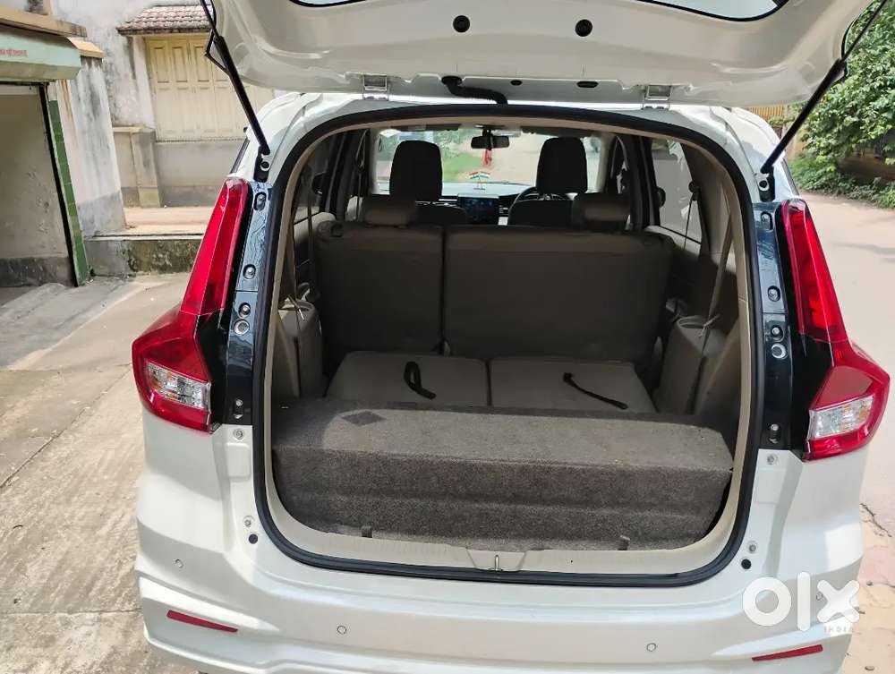 Toyota Rumion 2025 Cng & Hybrids 9000 Km Driven