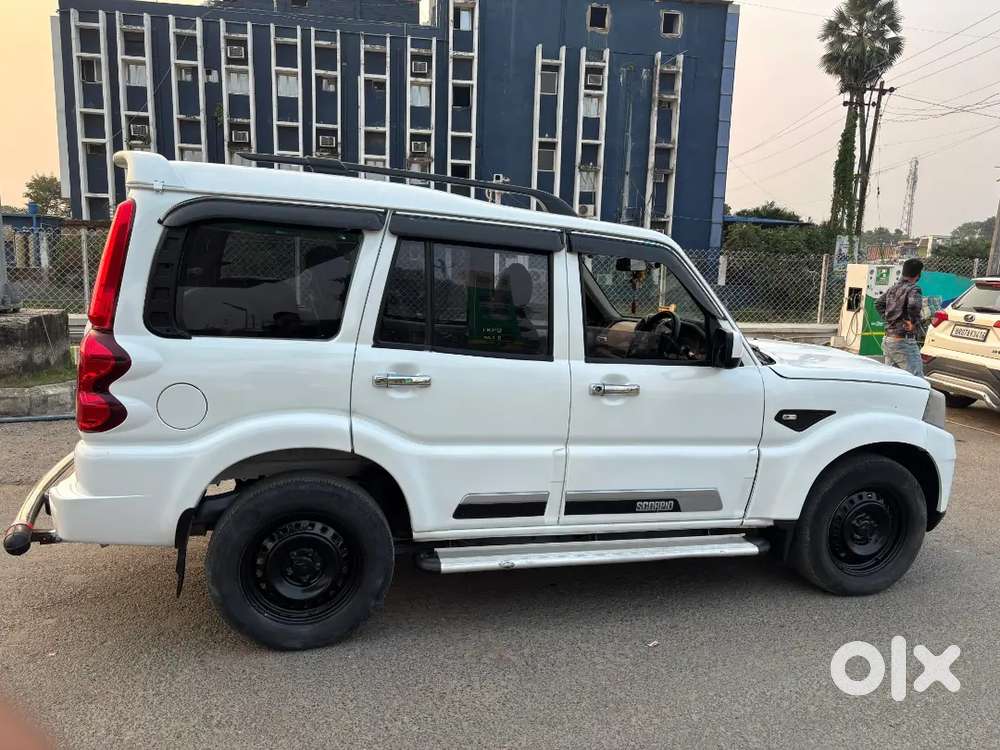 Mahindra Scorpio 2023 डीज़ल Manual
